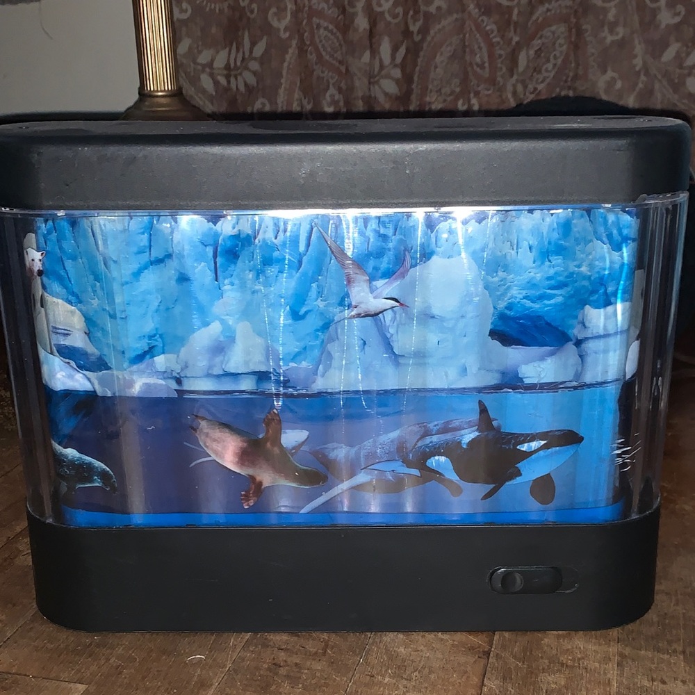 Discovery Toys Antarctic Aquarium Lamp Scrolling Night Light